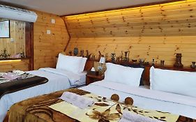 New Luxurious Modern Studio